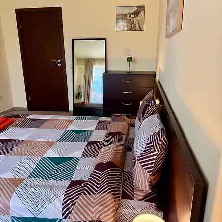 Gino's Place 2 Home2host דירה